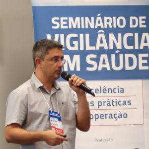 Ailton Robson Coelho