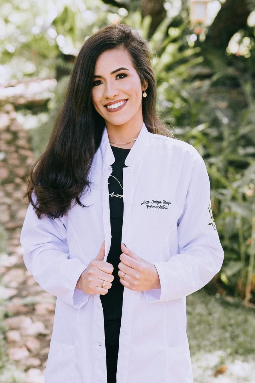 Ana Júlya Ribeiro Braga de Assis