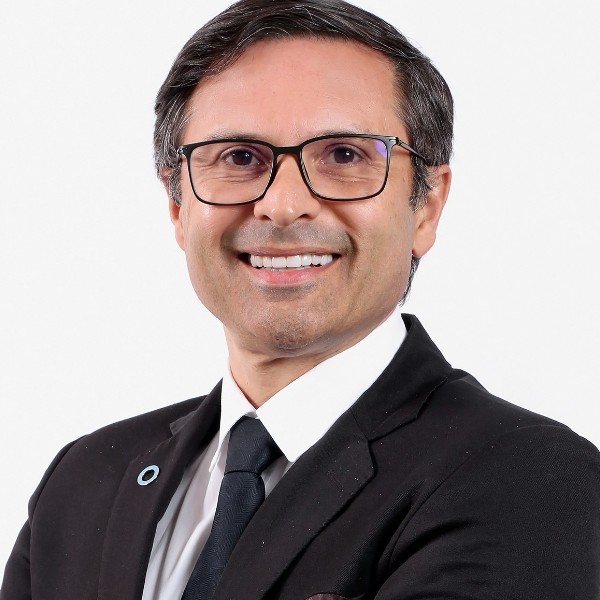 Dr. Lysandro P. Borges